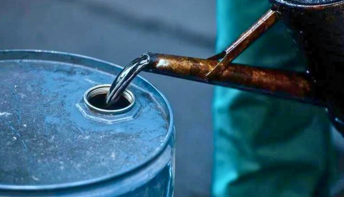 আরো কমলো জ্বালানি তেলের দাম