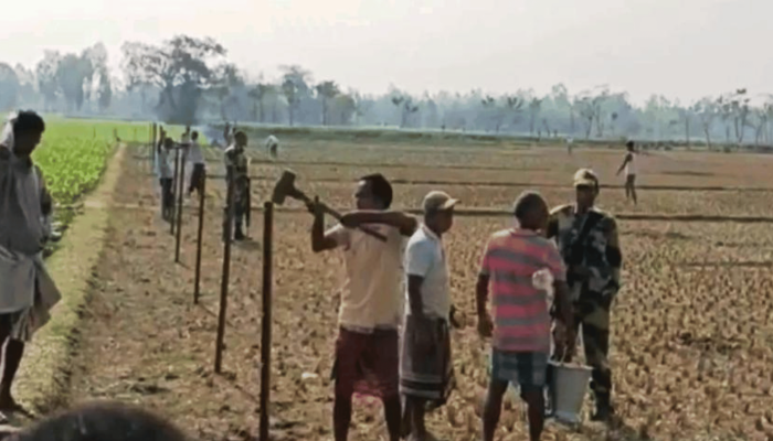 লালমনিরহাট সীমান্তে কাঁটাতারের বেড়া নিয়ে উত্তেজনা, পতাকা বৈঠকে কড়া বার্তা বিজিবির