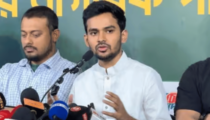 কিচেন ক্যাবিনেট’ ও মার্কিন বাণিজ্যচুক্তি বিতর্ক নিয়ে মুখ খুললেন আসিফ মাহমুদ