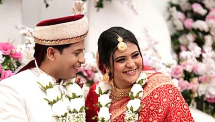 ‘যাকে না পাওয়া ছিল আফসোস’, সেই ঢাবি শিক্ষককেই জীবনসঙ্গী করলেন দীপ্তি