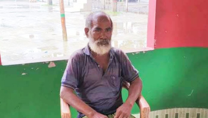শূন্যরেখায় আটকে থাকা সেই বৃদ্ধ রাজশাহীর ষষ্ঠী চন্দ্র বলে দাবি