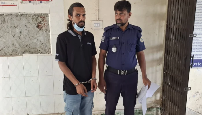 ঝালকাঠিতে গাঁজাসহ ছাত্রদল নেতা আটক