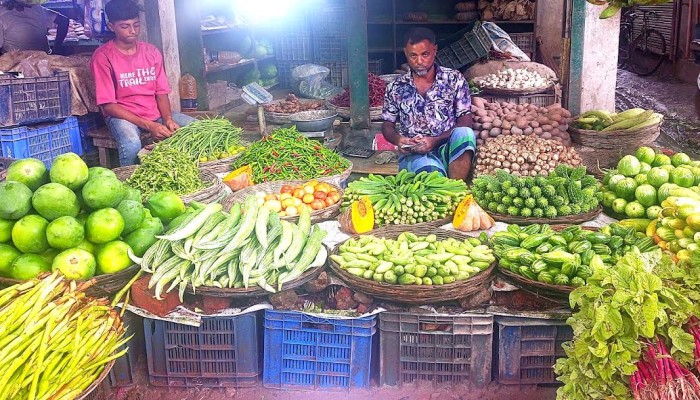রাজশাহীতে সবজির কেজি ৮০ টাকার ওপরে, কাঁচা মরিচ ২৮০