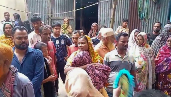 ১০ বছর আগে খুন করেন সৎমাকে, এবার নেশার টাকার জন্য মাকে হত্যা