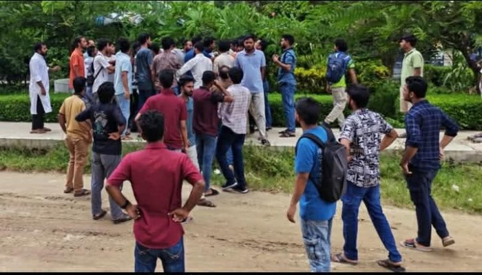 জাককানইবিতে ছাত্রদলের দুই পক্ষের সংঘর্ষ, আহত একাধিক