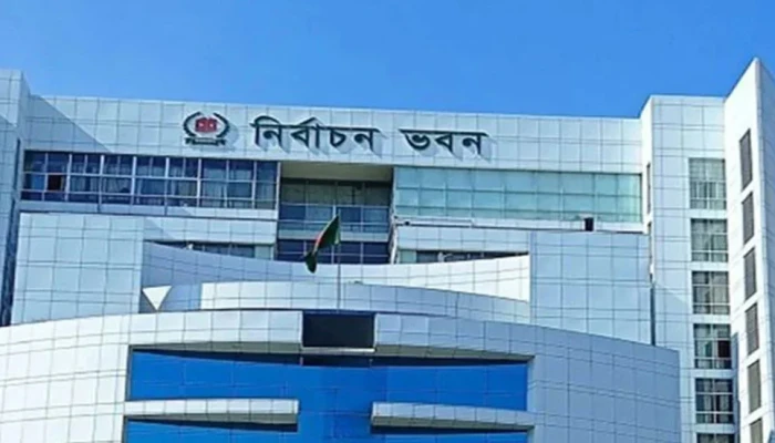 ইউপি নির্বাচনের রোডম্যাপ চূড়ান্ত নয়, পিছু হটল ইসি