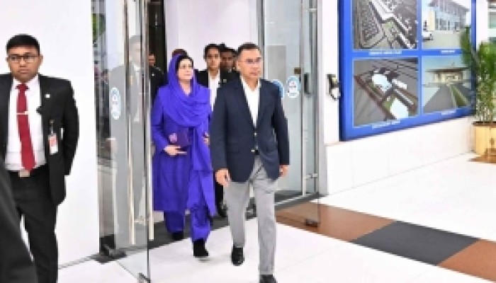 জাতিসংঘ অধিবেশনে যোগ দিতে নিউইয়র্কের পথে প্রধানমন্ত্রী
