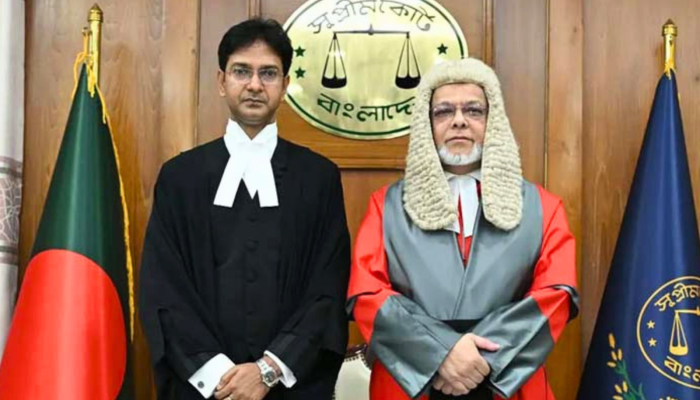 হাইকোর্টের স্থায়ী বিচারপতি হিসেবে শপথ নিলেন দেবাশীষ রায় চৌধুরী