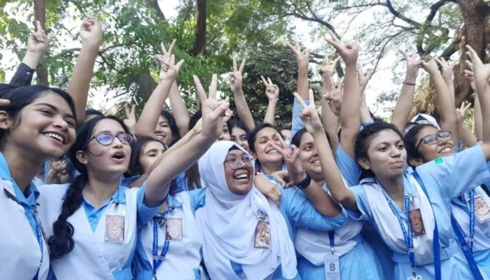 চলতি মাসেই এইচএসসির ফল, সম্ভাব্য তারিখ জানাল শিক্ষা বোর্ড