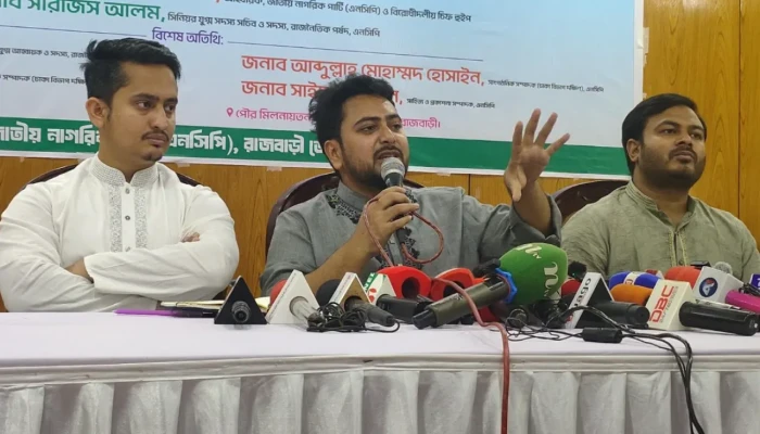 আওয়ামী লীগের পতন হলেও দুর্নীতিবাজদের বিরুদ্ধে লড়াই শেষ হয়নি: নাহিদ ইসলাম